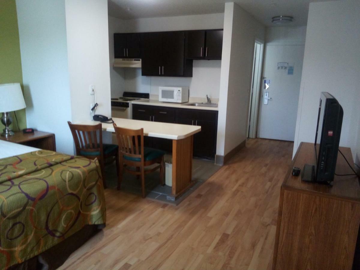 Welcome Suites Hazelwood Extended Stay Hotel Buitenkant foto