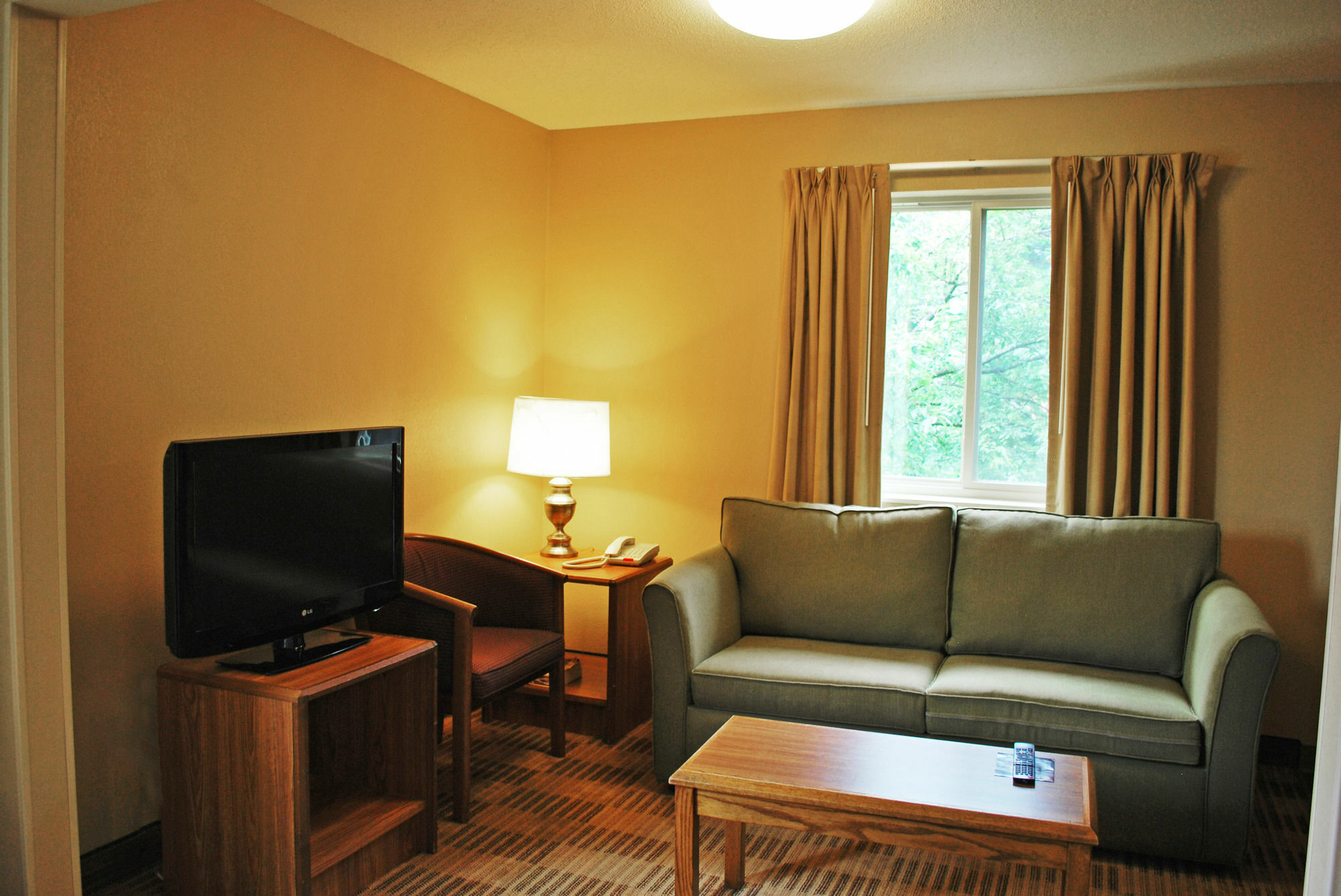 Welcome Suites Hazelwood Extended Stay Hotel Buitenkant foto