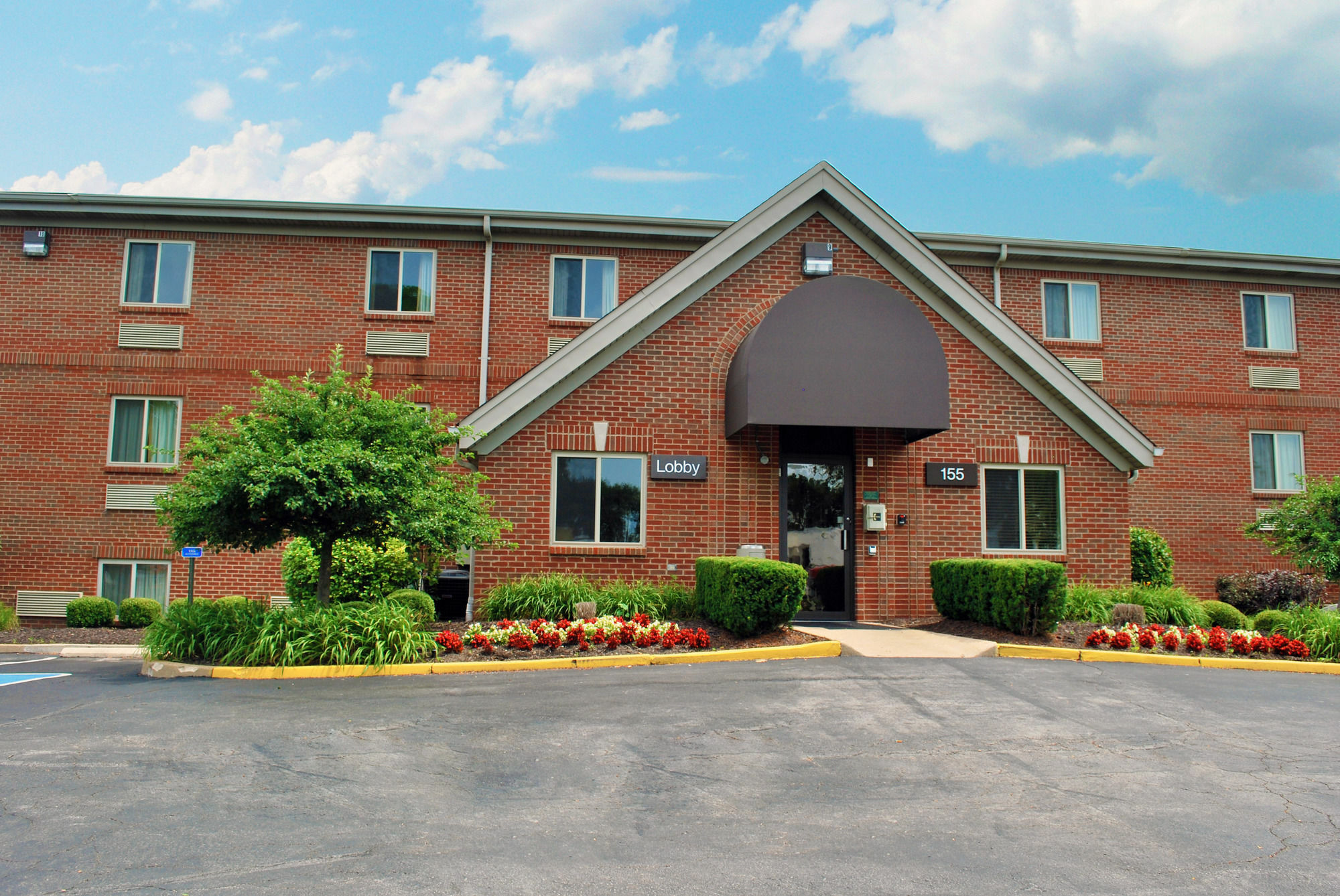 Welcome Suites Hazelwood Extended Stay Hotel Buitenkant foto