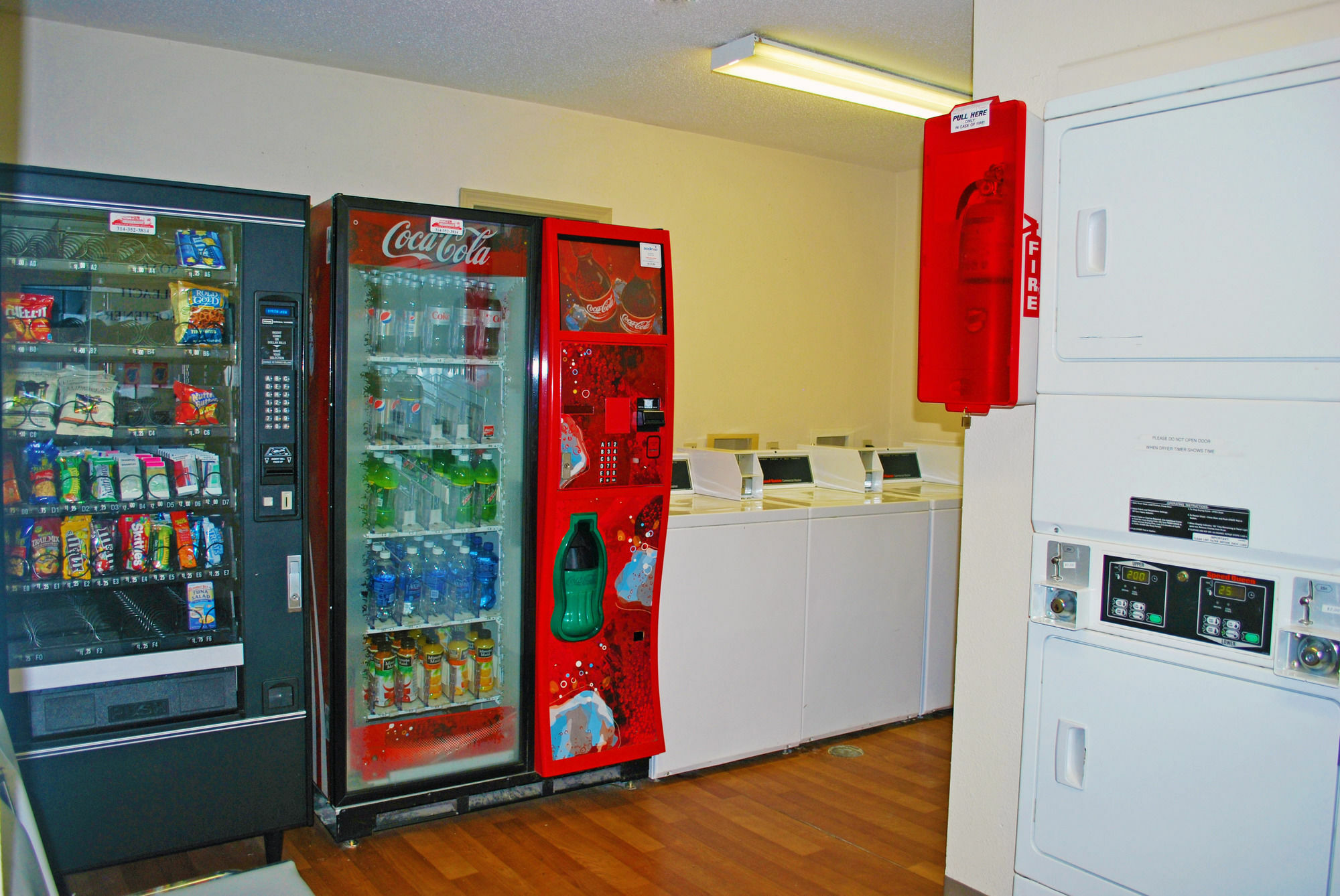 Welcome Suites Hazelwood Extended Stay Hotel Buitenkant foto